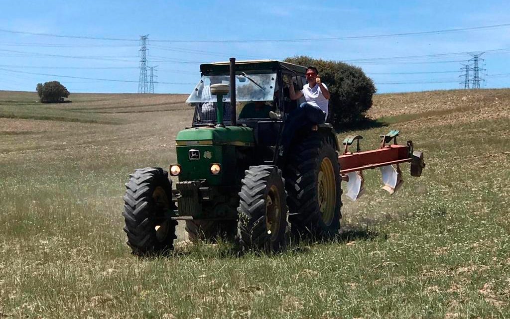 Las grandes ciudades rodean a los agricultores Las grandes ciudades rodean a los agricultores