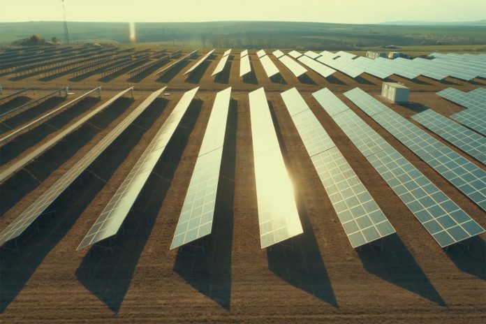 Banco Santander descarbonización placas solares