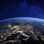 Europa iluminada de noche. Eficiencia energética
