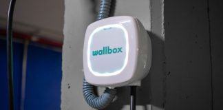 Cargado Wallbox vehiculo electrico sotysolar