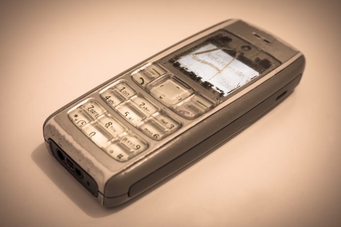 Telefono movil antiguo reciclar