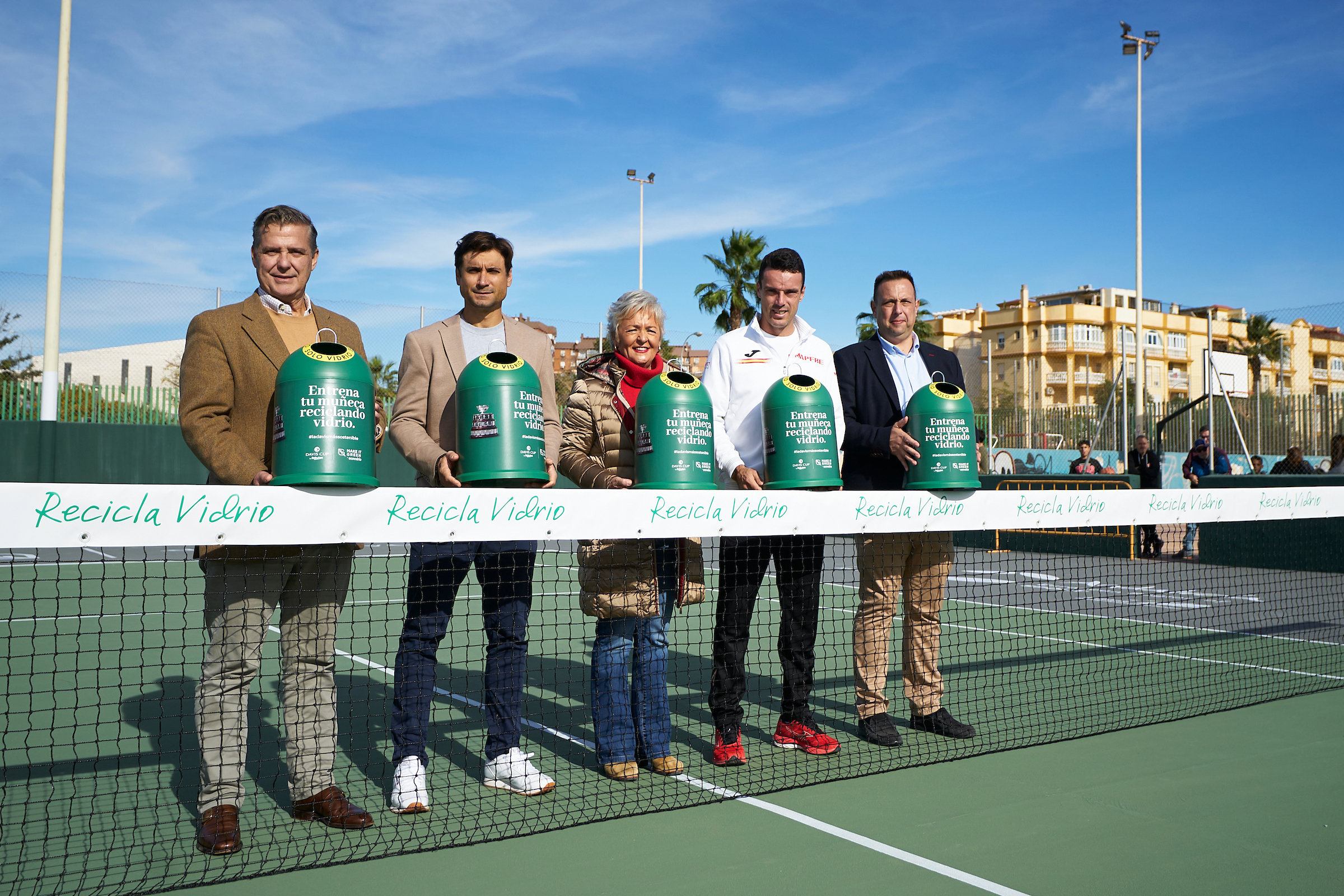 Presentacion-pista-vidrio-reciclado_Davis-Cup