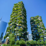 Bosco Verticale en Milán para enfrentar olas de calor. Copyright (c) 2019 Ivan Kurmyshov/Shutterstock.